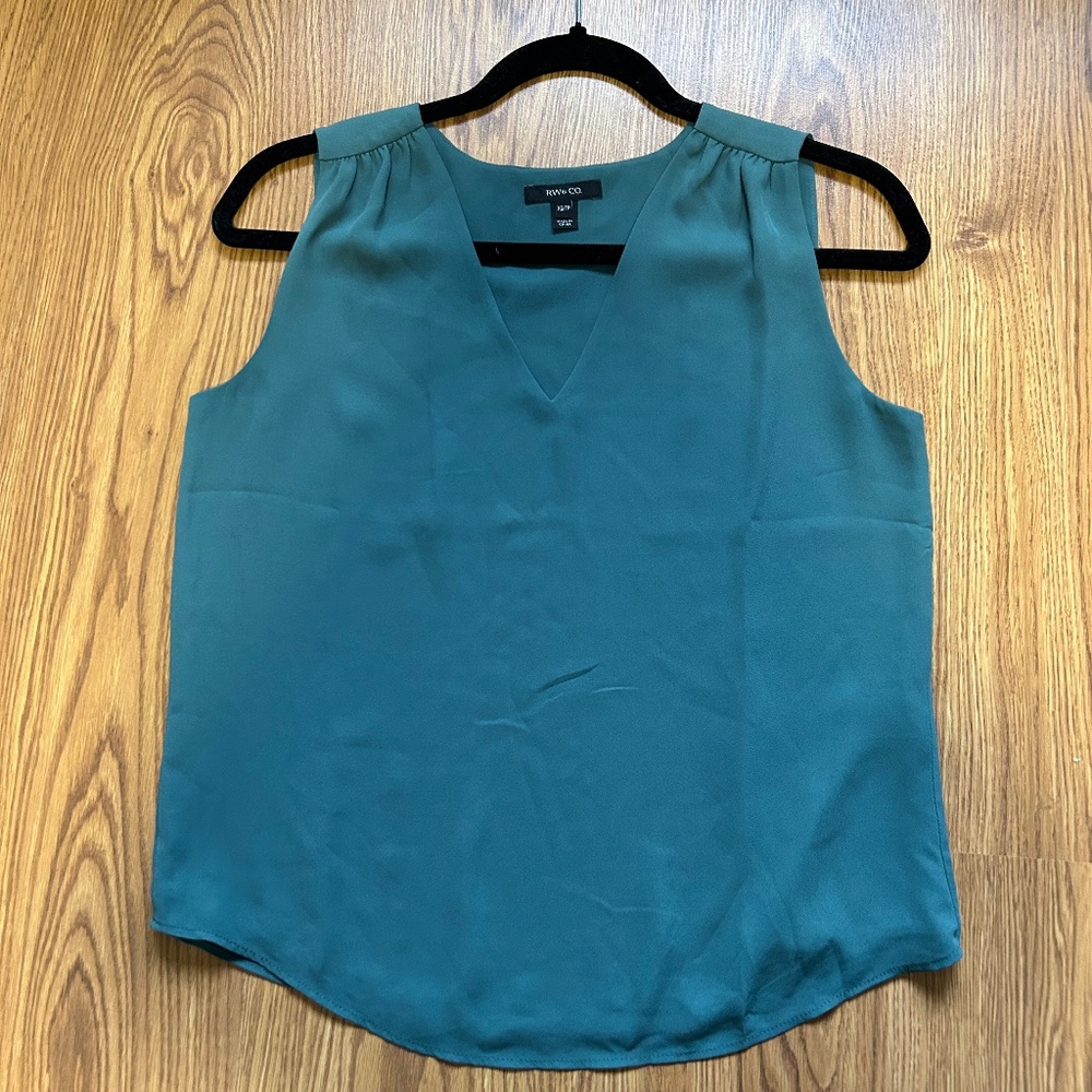 RW&CO Teal Sleeveless V-neck Blouse
